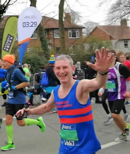 Chris Lomax achieves 3:29 at Manchester Marathon
