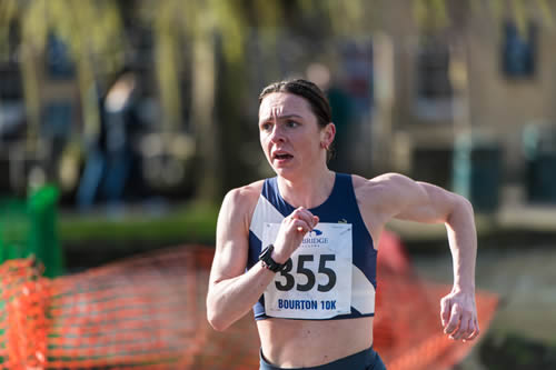 Gemma Kirsey of Basildon AC, first woman at the Bourton 10k - 25-02-2024