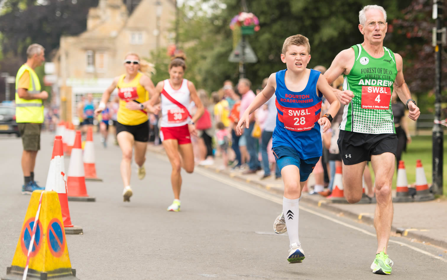 Kian Dee of Bourton Roadrunners Juniors - Bourton 1 Mile 13-07-2019