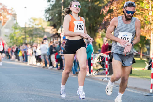 Winning lady at 2024 Bourton Mile, Emily Field5