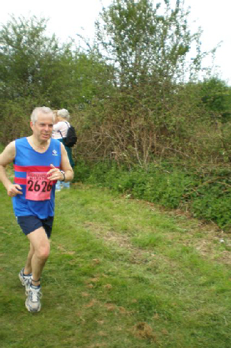 Rob looking comfortable in 1st marathon at Stratford